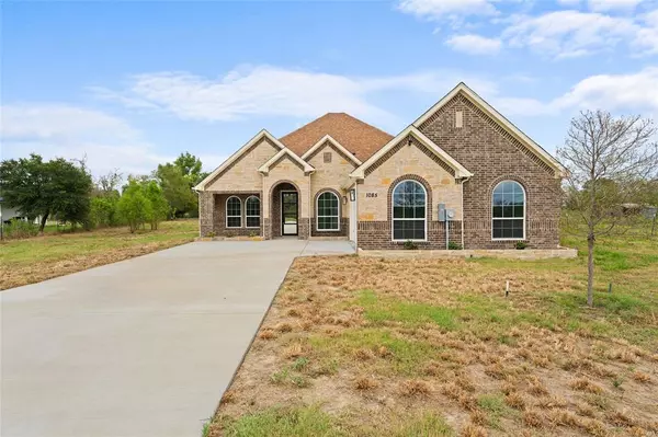 Oak Ridge, TX 75142,1085 Country Lane