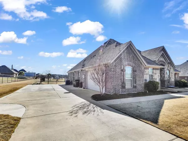 Weatherford, TX 76087,152 Hackberry Pointe Drive