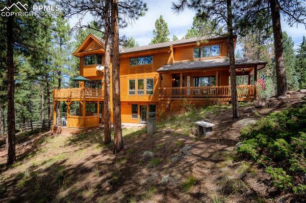 1020 Kings Crown RD, Woodland Park, CO 80863