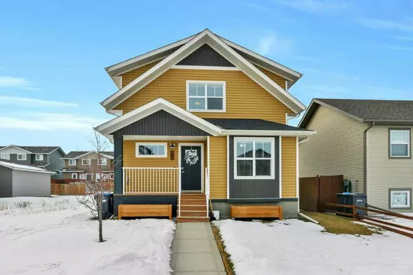 78 Reynolds RD, Sylvan Lake, AB T4S 0L8