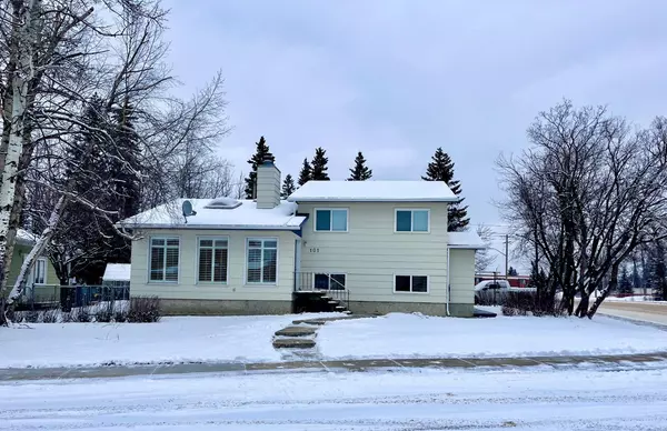 101 Hardisty DR, Hinton, AB T7V 1E7