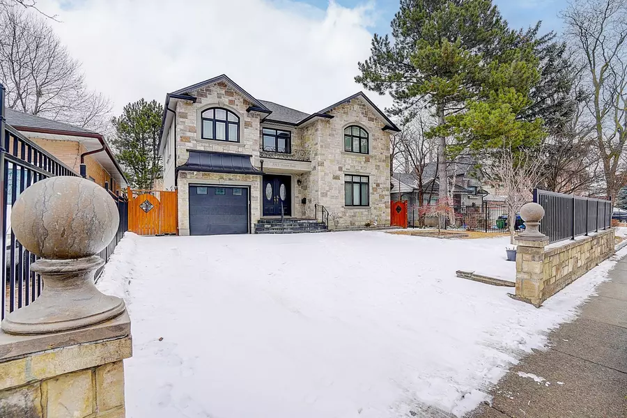 3043 Weston RD, Toronto W05, ON M9M 2T1