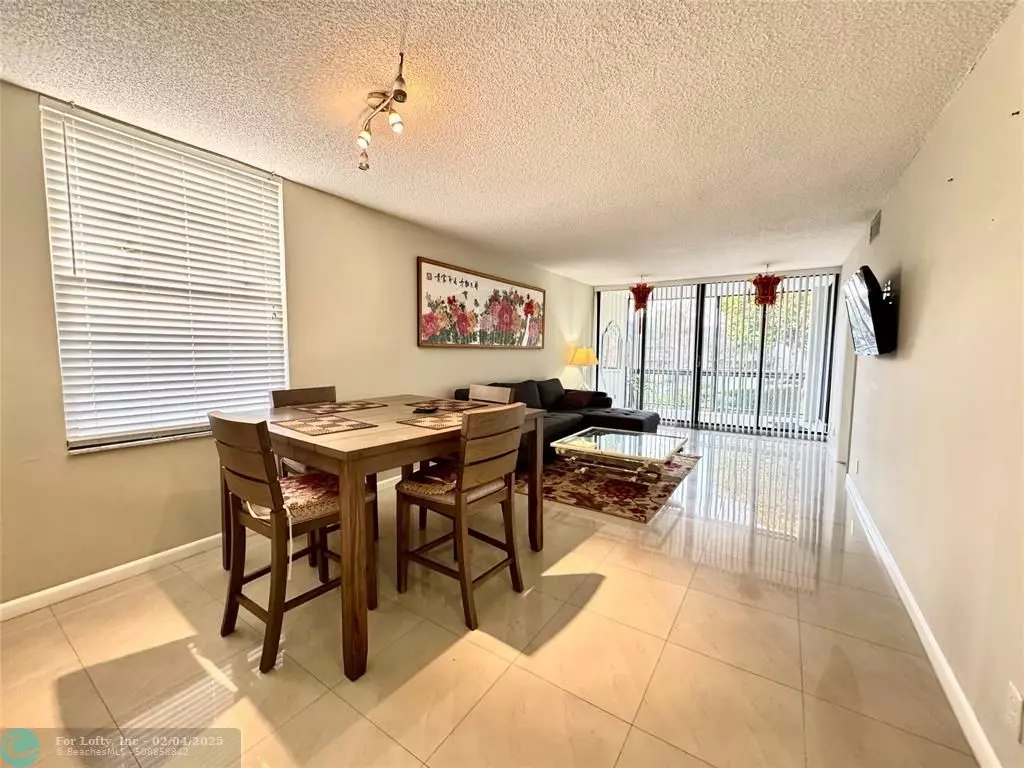 Coral Springs, FL 33065,8411 Forest Hills Dr  #204