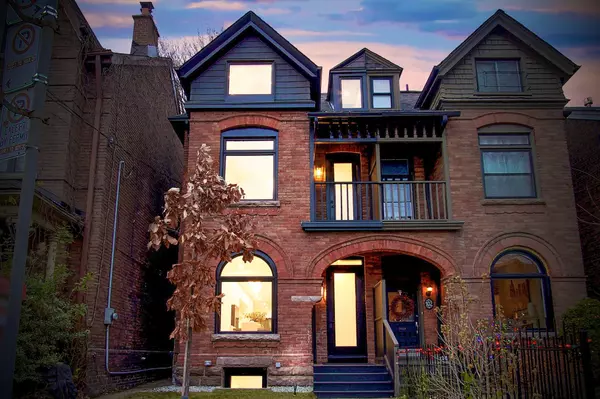 100 Victor AVE, Toronto E01, ON M4K 1A8