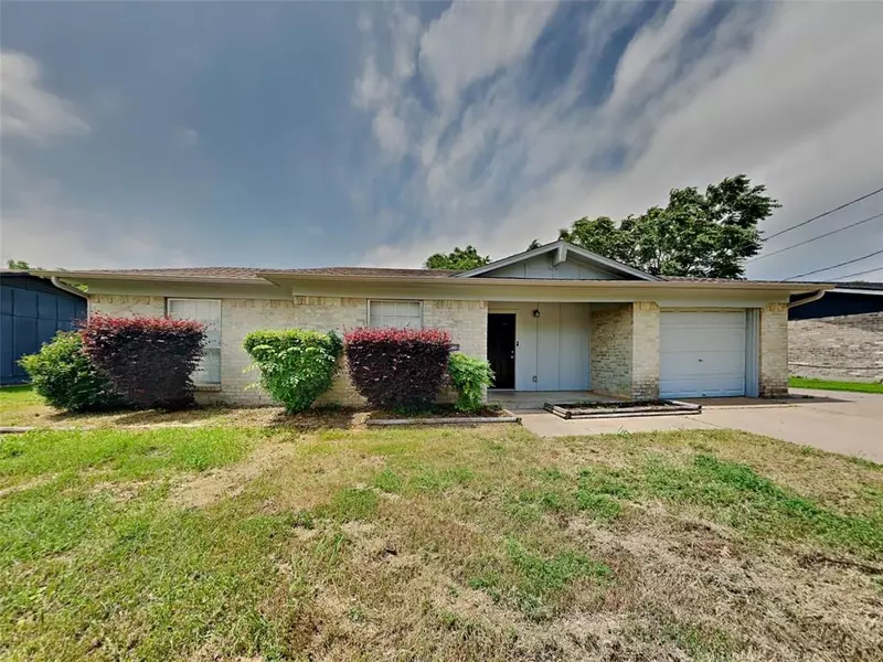 1238 Saturn Drive, Cedar Hill, TX 75104