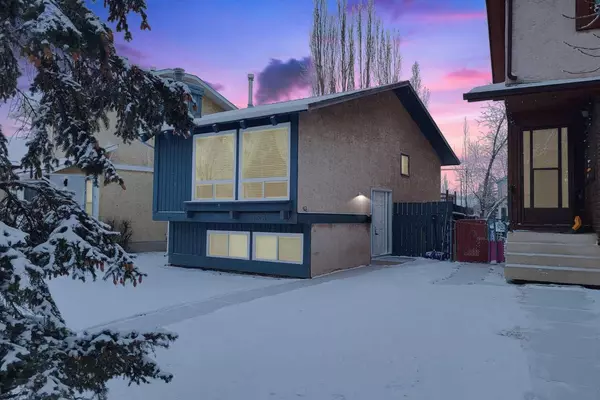 153 Templemont DR NE, Calgary, AB T1Y4Z8