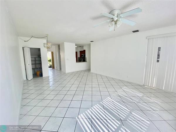 Miami, FL 33179,21270 NE 8th Ct