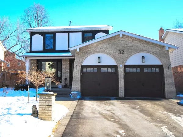 32 Braeburn DR, Markham, ON L3T 4W6