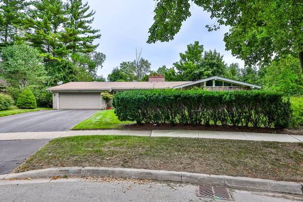 Mississauga, ON L5J 1B5,1522 Green Glade