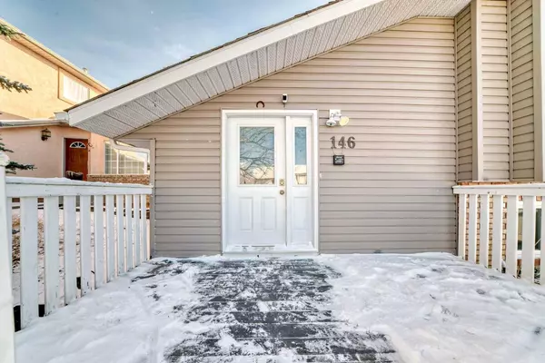 Airdrie, AB T4B 2H5,146 Elizabeth WAY Southeast