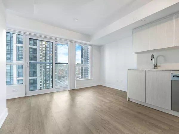 5 Mabelle AVE #1331, Toronto W08, ON M9A 0C8