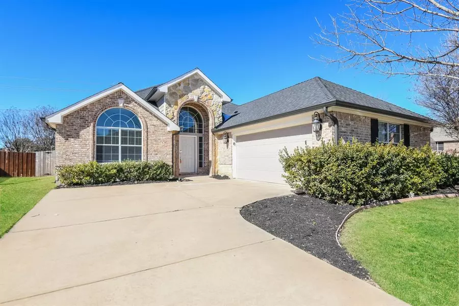 3001 Glenbrook Drive, Midlothian, TX 76065