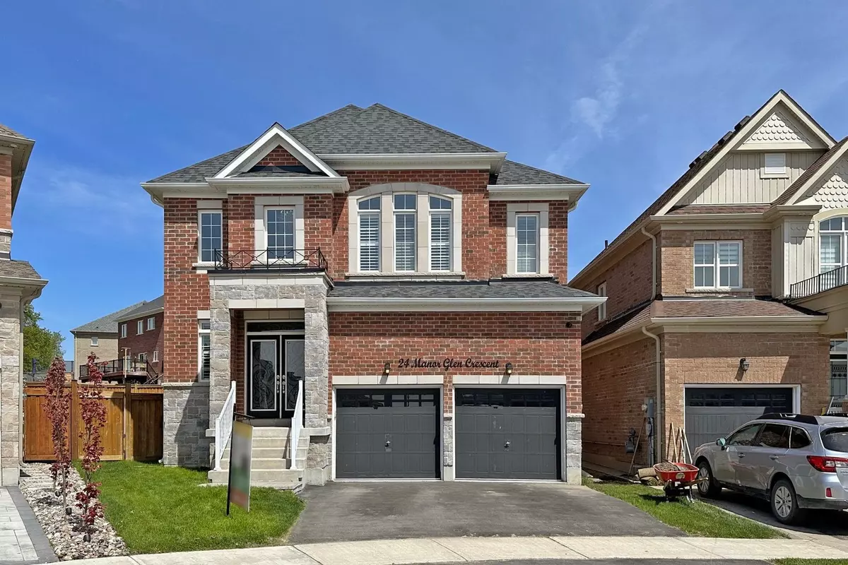 East Gwillimbury, ON L0G 1M0,24 Manor Glen CRES