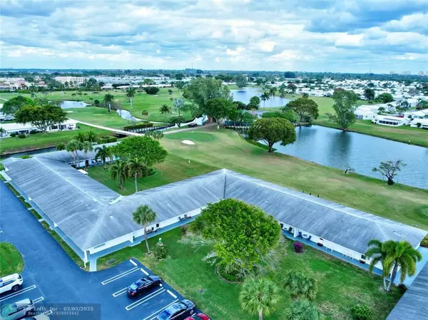 Boynton Beach, FL 33426,400 SW Golfview Ter  #111