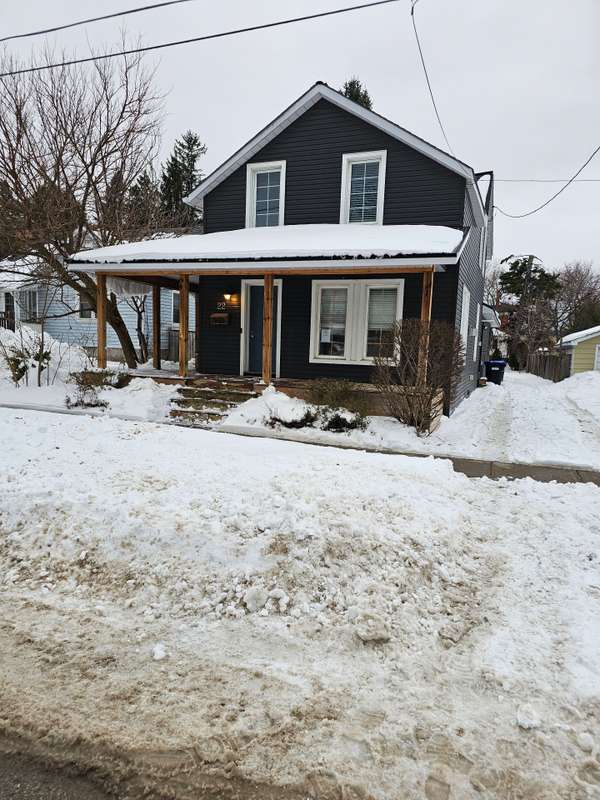 22 Market ST, Collingwood, ON L9Y 3M6