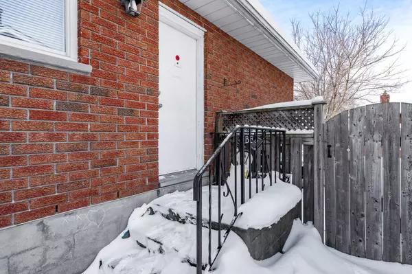 Collingwood, ON L9Y 4L5,38 Sproule AVE