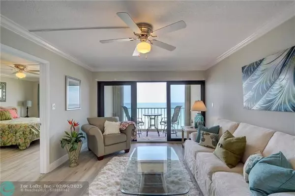 Jensen Beach, FL 34957,10310 S Ocean Dr  #504