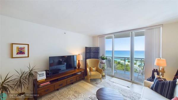 Hollywood, FL 33019,3001 S Ocean Dr  #923