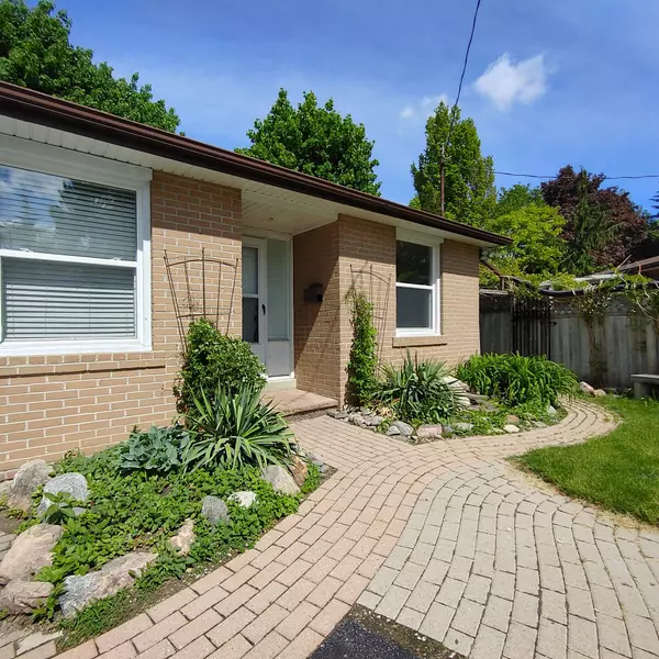 99 Woodpark PL #BSMT, Newmarket, ON L3Y 3P5