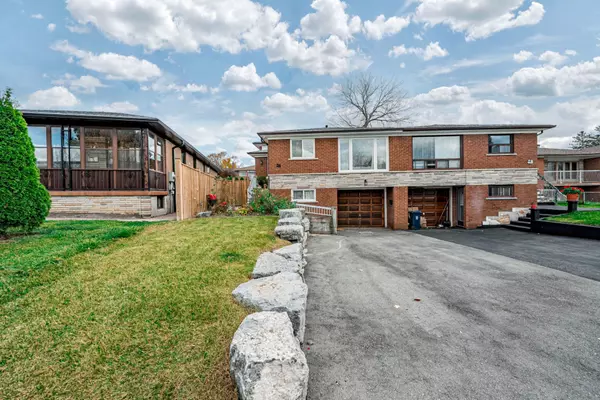 Toronto W05, ON M9L 1E2,26 Dellbrook CRES