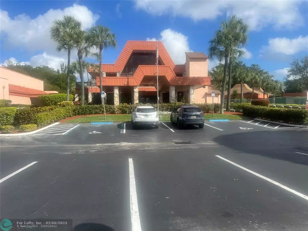 Pompano Beach, FL 33063,3160 Holiday Springs Blvd  #104