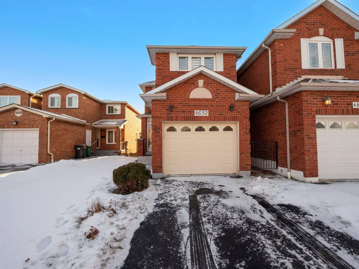 Mississauga, ON L4Z 2W6,4692 Owl CIR