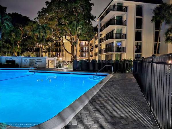 Fort Lauderdale, FL 33315,1350 River Reach Dr  #402