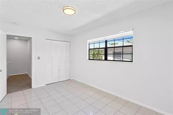 Wilton Manors, FL 33334,608 NE 29th Dr  #2