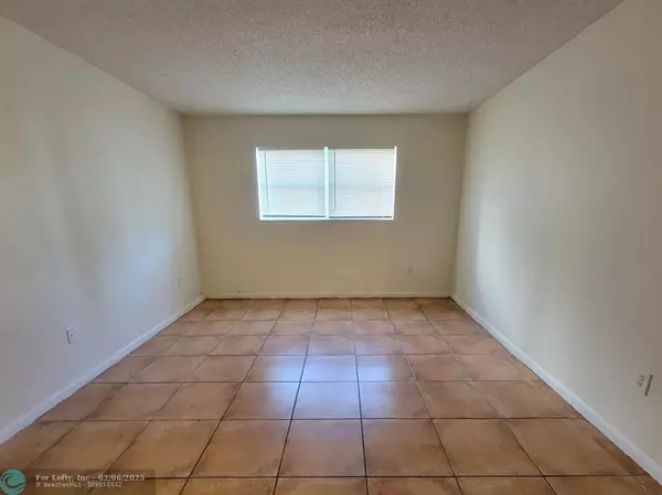 Lauderdale Lakes, FL 33311,3600 NW 21st St  #103