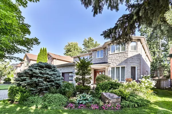 27 Pathlane RD, Richmond Hill, ON L4B 4A6