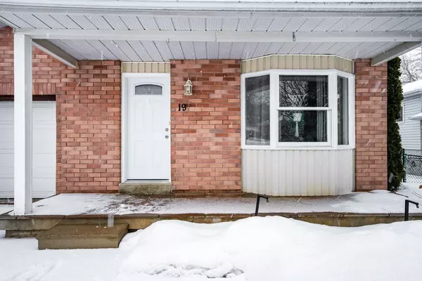 Collingwood, ON L9Y 4J9,19 Reid CRES