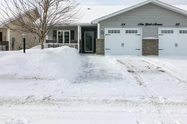 54 New York AVE, Wasaga Beach, ON L9Z 3A8