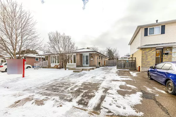 Mississauga, ON L4T 3H6,7809 Priory CRES