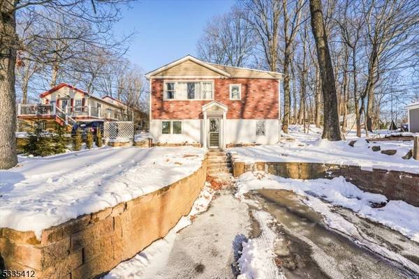 335 Knox Way, Hopatcong Boro, NJ 07843