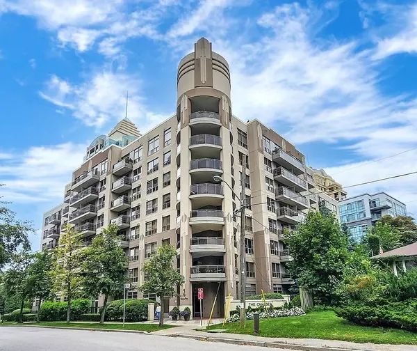 19 Barberry PL #201, Toronto C15, ON M2K 3E3