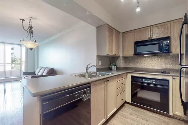 245 Davisville AVE #316, Toronto C10, ON M4S 3H4