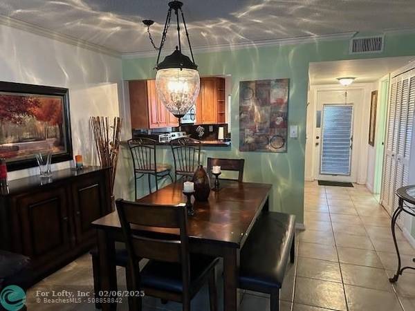 Sunrise, FL 33322,9350 Sunrise Lakes Blvd  #101