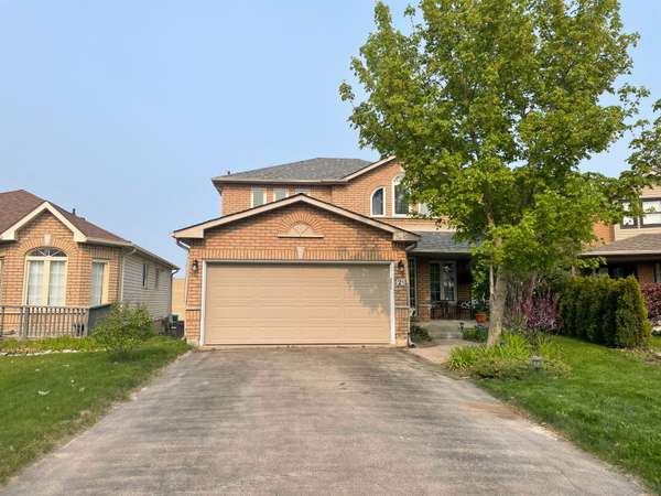 21 Nicholson DR, Barrie, ON L7B 1K5