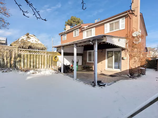 Mississauga, ON L5C 3X4,2602 Hemus SQ