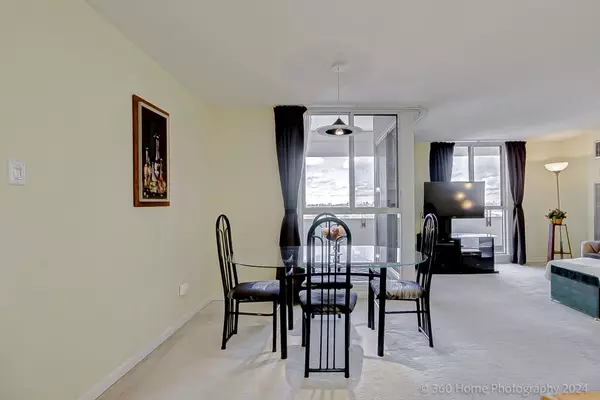 Mississauga, ON L5A 3S9,1320 Mississauga Valley BLVD #1015