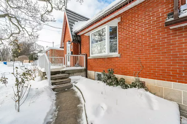 Guelph, ON N1E 2T3,8 Hepburn AVE