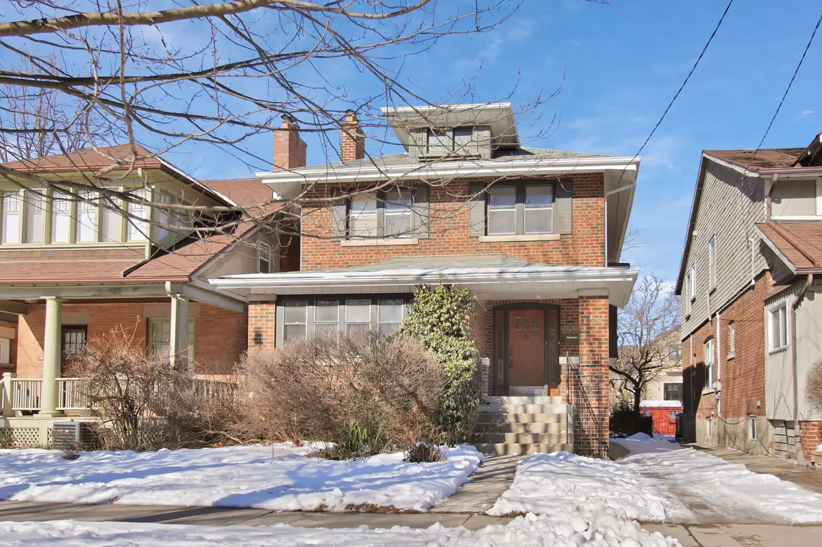 Toronto C04, ON M4R 1H9,152 Briar Hill AVE