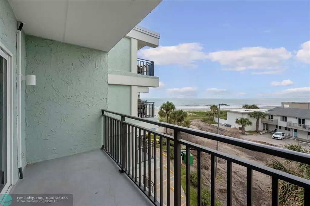 Jacksonville Beach, FL 32250,731 1st Street S  #4F