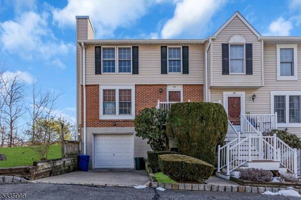 37 Cambridge, Oxford Twp., NJ 07863