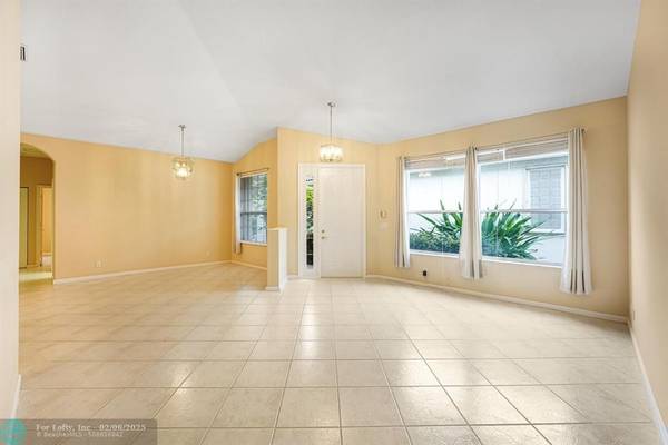 Delray Beach, FL 33446,7297 Cataluna Cir