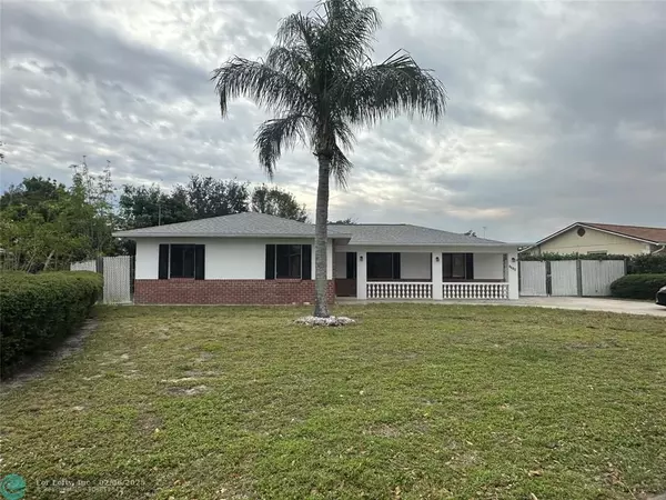 3919 Viscaya St, Sebring, FL 33872