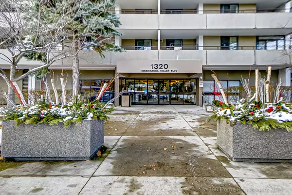 1320 Mississauga Valley BLVD #1015, Mississauga, ON L5A 3S9