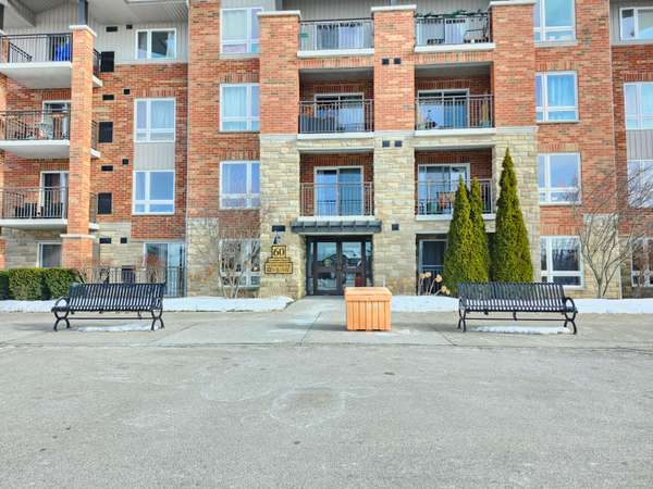 Guelph, ON N1L 0J8,60 Lynnmore ST #307