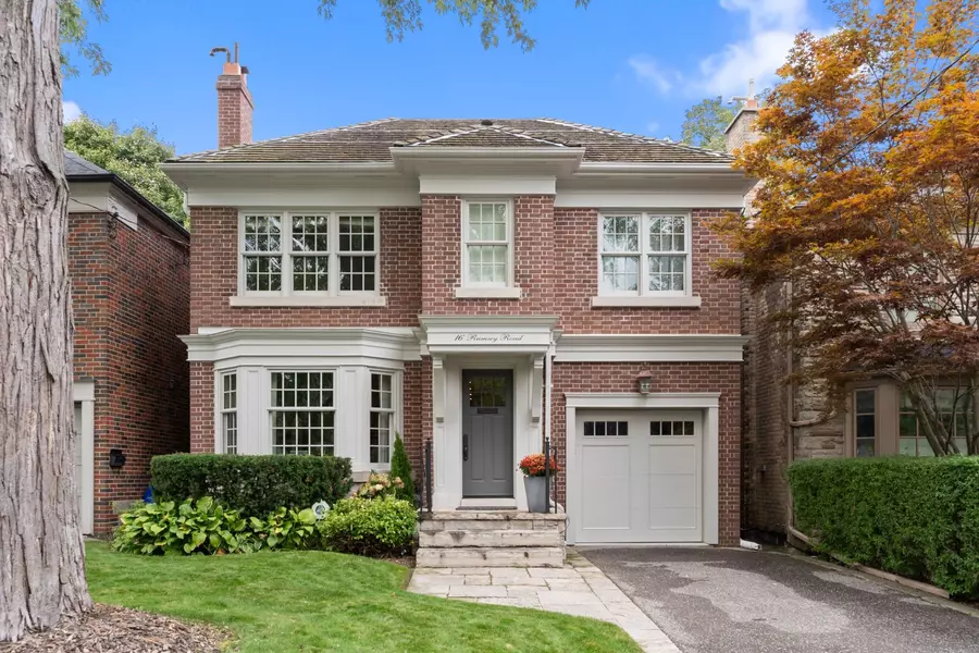 16 Rumsey RD, Toronto C11, ON M4G 1P4