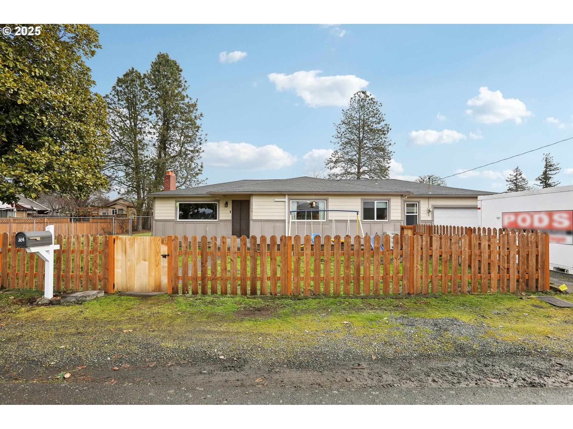 St Helens, OR 97051,324 N 18TH ST